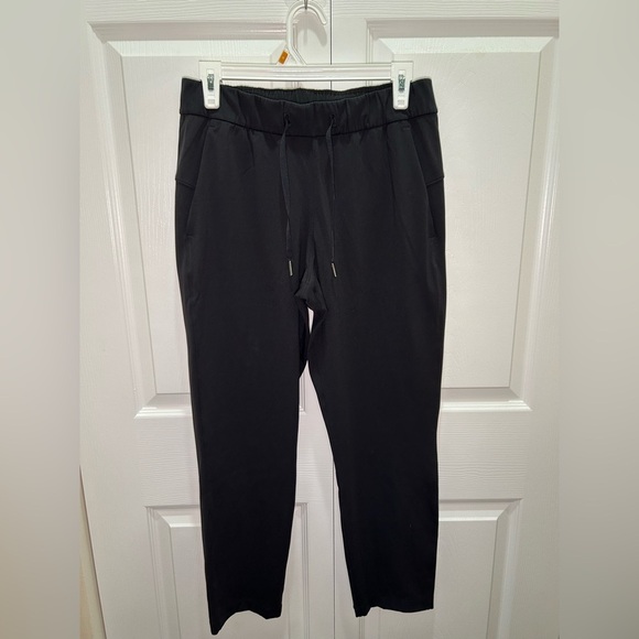 Lululemon Track Pant Jogger Cropped Pockets Black Drawstring Pants Size 6 - Picture 1 of 3